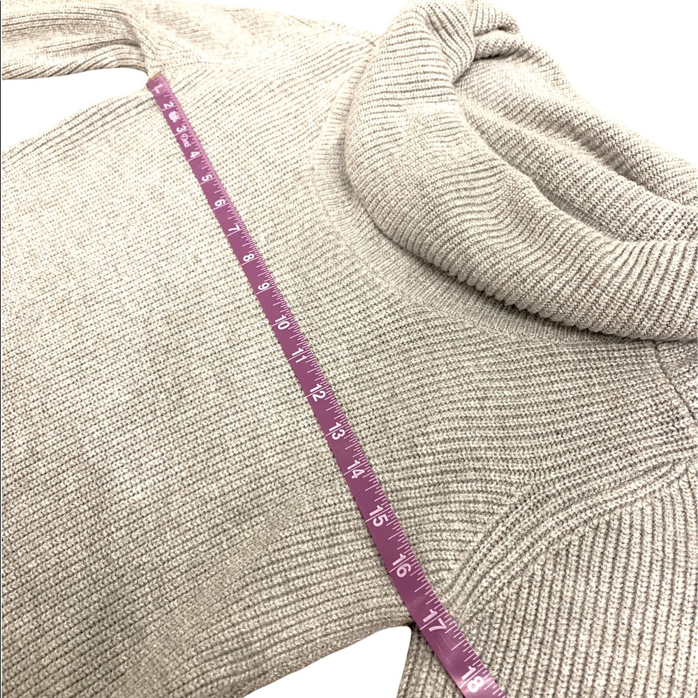 Evolution by Cyrus Cowl Neck Cropped Sweater | Gray | Womens Small - Picture 5 of 7